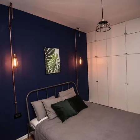 Aqua Summerland Apartment